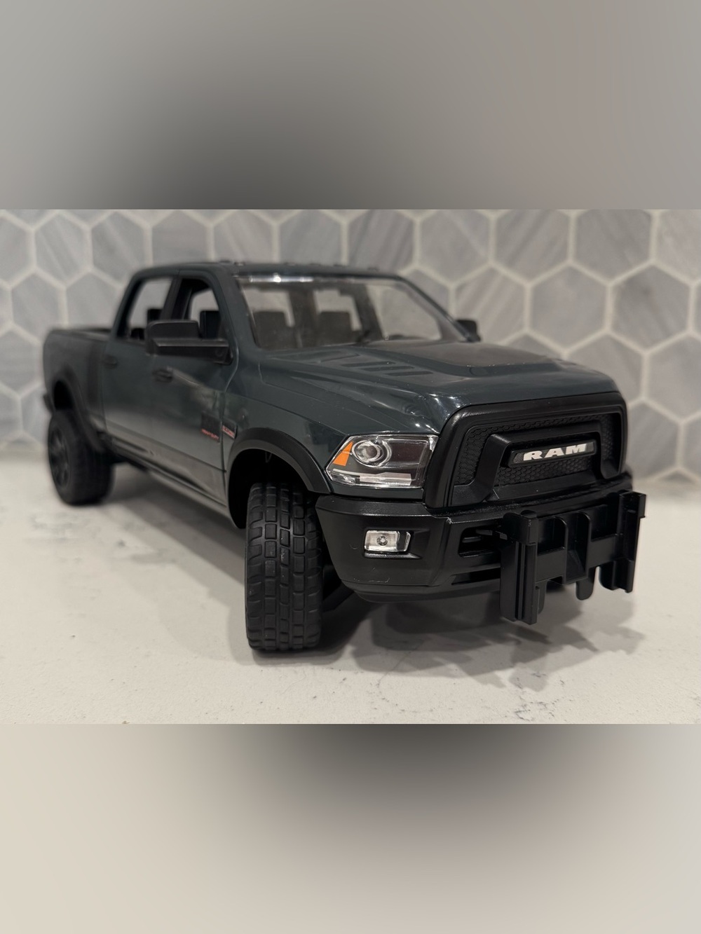 Bruder RAM 2500 Power Wagon 1:16 Truck Made Germany Working Steering, Suspension